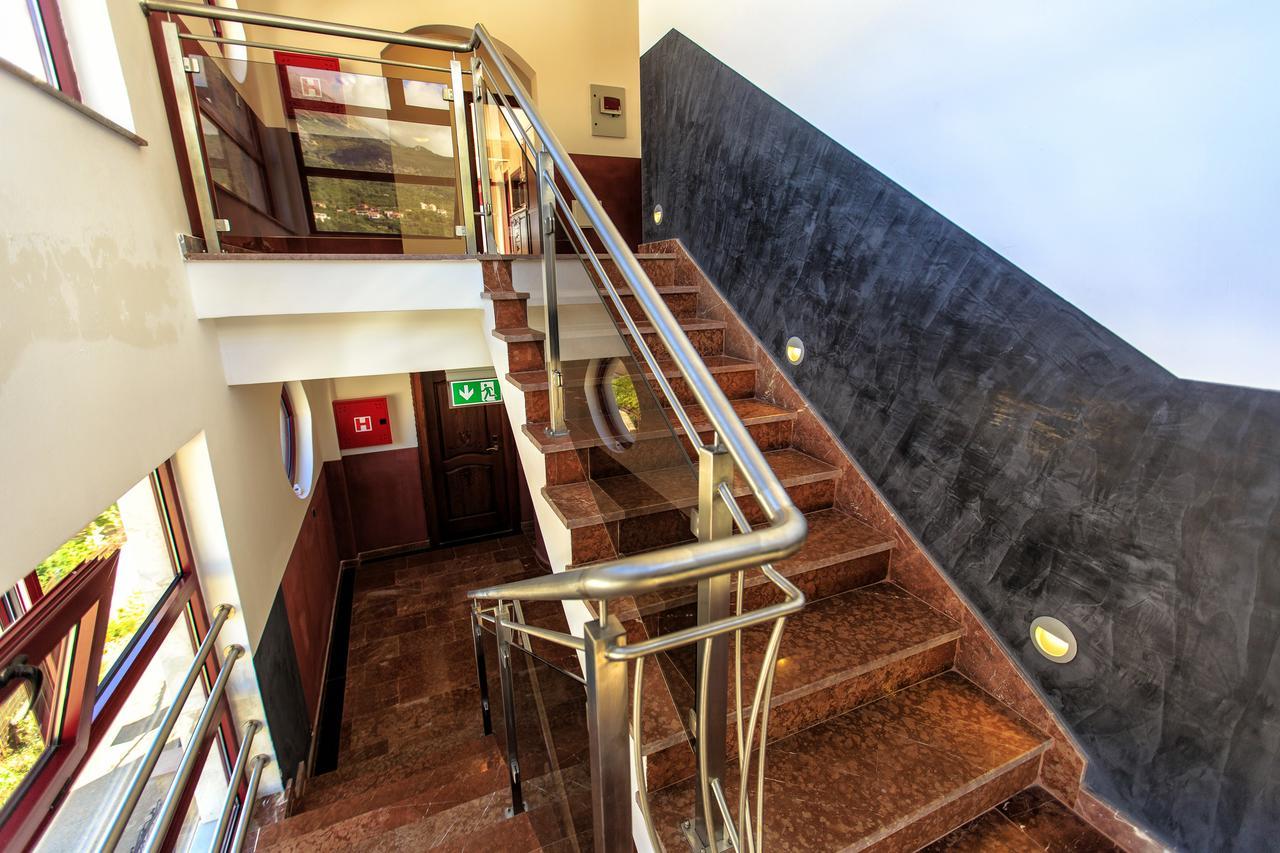 Compass Aparthotel Dobra Voda Exterior foto