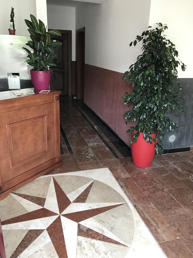 Compass Aparthotel Dobra Voda Exterior foto